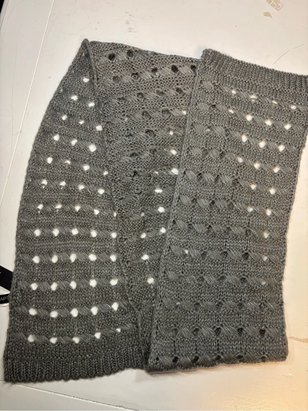 NWT Apt. 9 Light Gray Silver Cable Knit Beanie Hat & Scarf Set Pair Bow